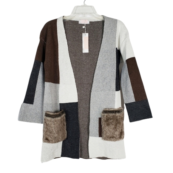 C+D+M cardigan sweater with furry pockets - Picture 1 of 6